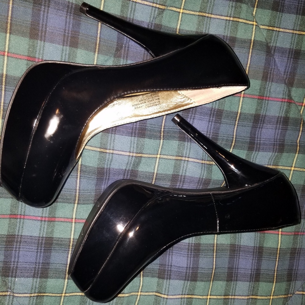 Nine West Pump